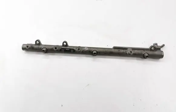 BMW 5 E60 E61 Fuel main line pipe 0445216023 7799610