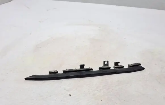 Porsche Macan (95B) Front bumper mounting bracket 95B807165