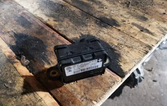 Audi Q7 4L ESP acceleration yaw rate sensor 7H0907652A