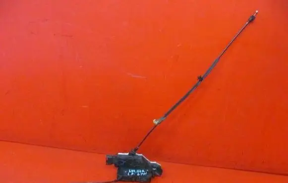 Peugeot 207 CC Front door lock 24087158 24087816
