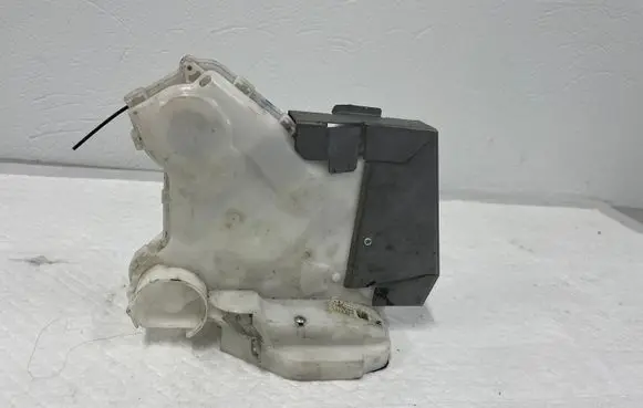Honda Jazz Front door lock