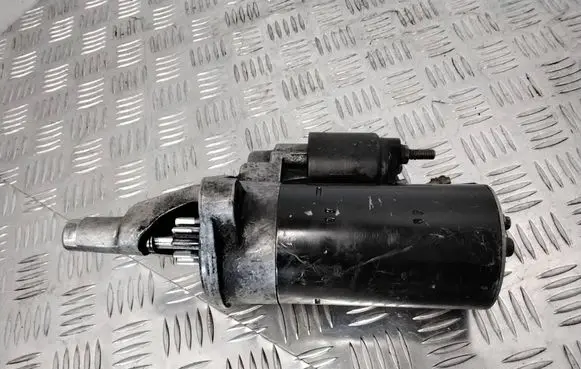 Audi A6 S6 C5 4B Starter motor 1005821953 6661107