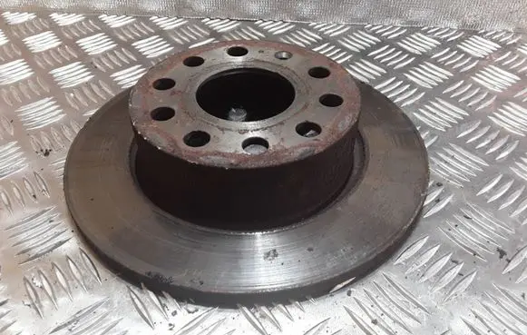 Volkswagen Golf V Rear brake disc