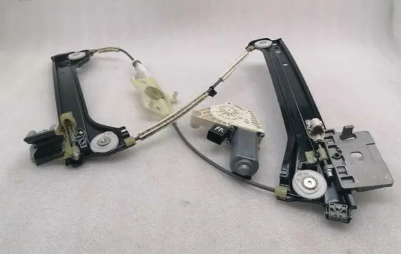 Mercedes-Benz CLA C117 X117 W117 Front door window regulator with motor A1177200279
