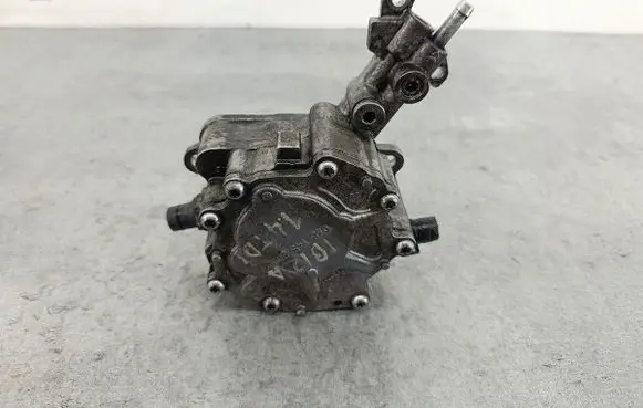 Volkswagen Polo IV 9N3 Vacuum pump 038145209CBOSCH