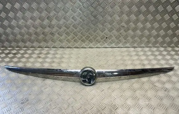 Opel Insignia A Tailgate trim 13244388 13244389