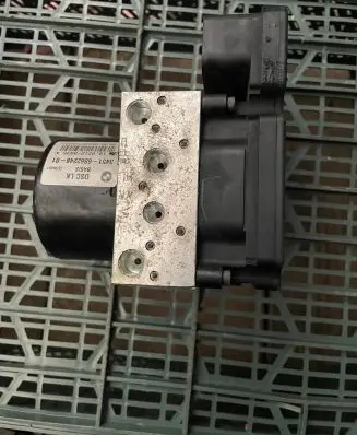 BMW X3 F25 ABS Pump 10096208293 28562040203