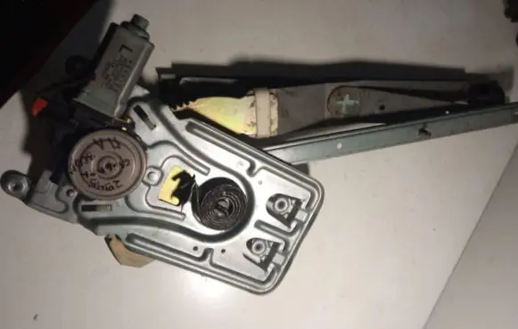 Chrysler 300M Rear door window regulator motor 40211098703 4574106 AY0621008087
