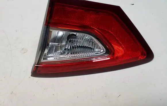 Ford Fusion II Tailgate rear/tail lights DS7313A602AD