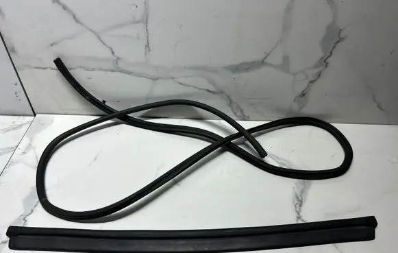 BMW 5 GT F07 Engine compartment rubber