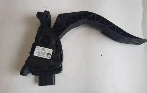 Audi Q5 SQ5 Accelerator throttle pedal 8K1723523A
