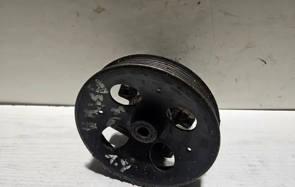 Opel Astra F Power steering pump 90409232 2602502