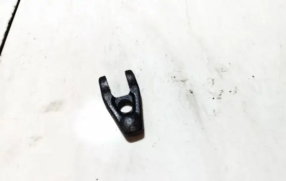 Renault Laguna I Fuel Injector clamp holder