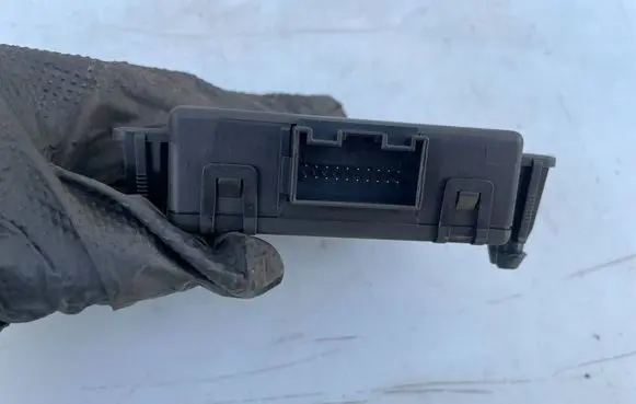 Audi A3 S3 A3 Sportback 8P Gateway control module 1K0907530AA