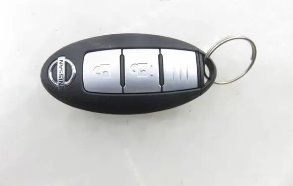 Nissan Qashqai Ignition key/card S180144102
