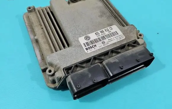 Volkswagen Touran I Engine control unit/module ECU 03G906016CD IMPRK1556886