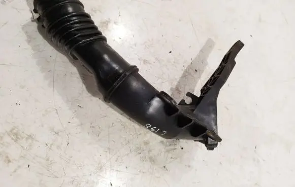 Ford Fiesta Intercooler hose/pipe av2q9351ae