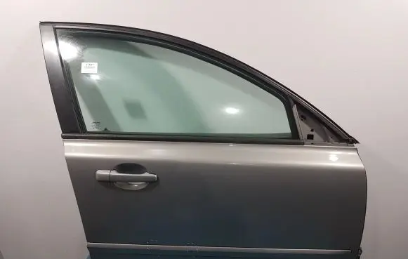 Volvo V50 Front door 462-46