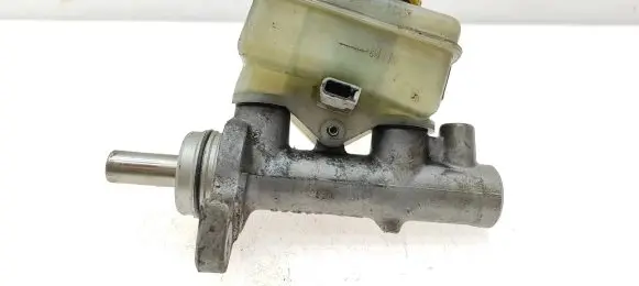 Subaru Legacy Master brake cylinder