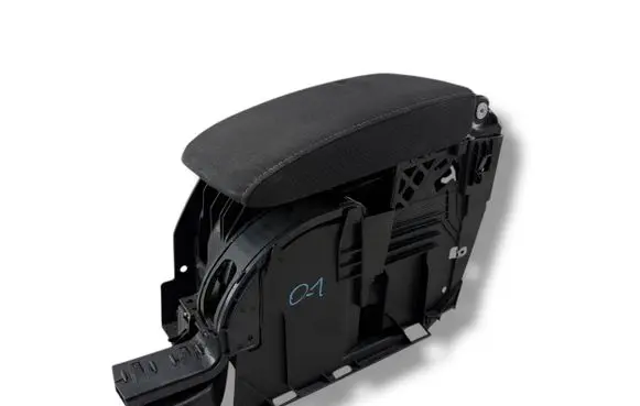 Volkswagen Golf VI Armrest 1K5864251C