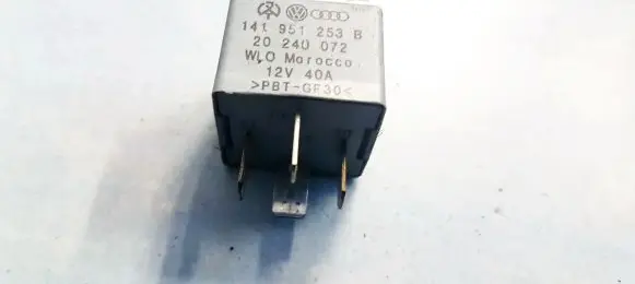 Volkswagen Golf IV Other relay 141951253B 20240072