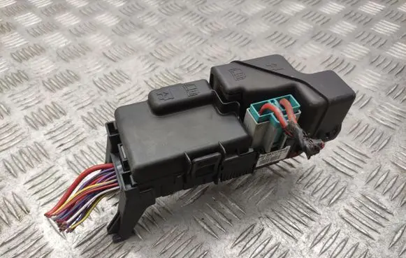 Volvo S80 Fuse module 13800159HWB