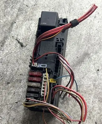 Mercedes-Benz E W211 Fuse box set A0005400372 05376120 501413