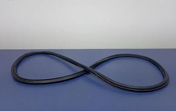 Volkswagen Cross Polo Front door rubber seal 