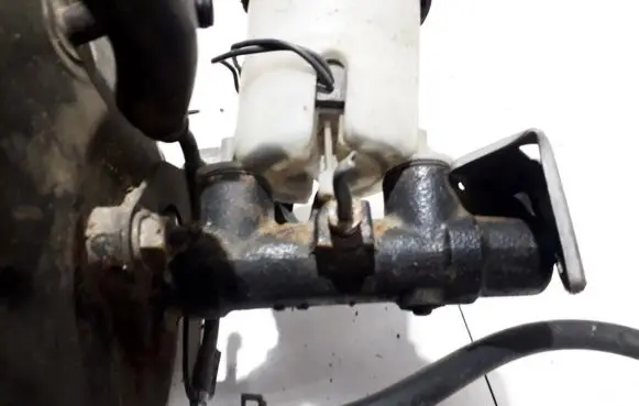 Mazda 626 Master brake cylinder