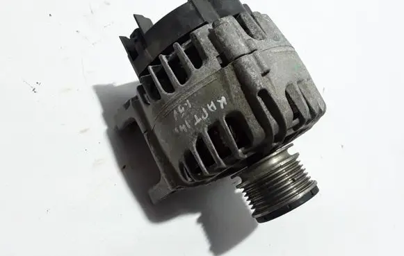 Renault Captur Generator/alternator 231007865R