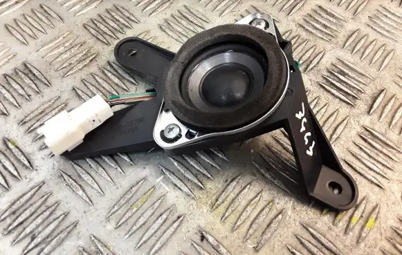 Lexus IS 220D-250-350 Front door speaker 8616053250