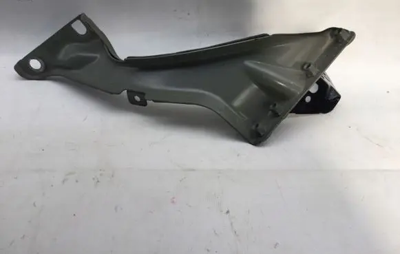 Audi A6 S6 C7 4G Fender mounting bracket 4G0821136A
