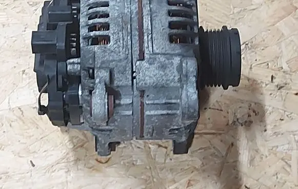 Volkswagen PASSAT B5.5 Generator/alternator