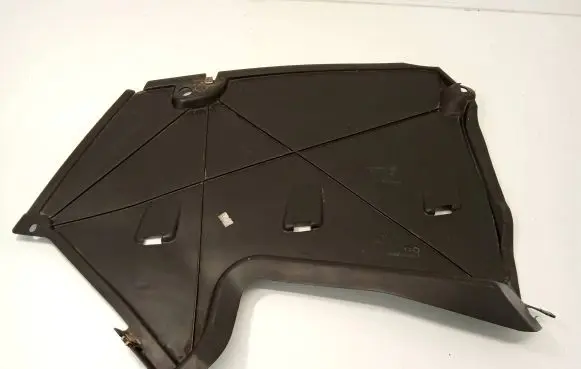 Audi A4 S4 B9 Other under body part 8W0825219A