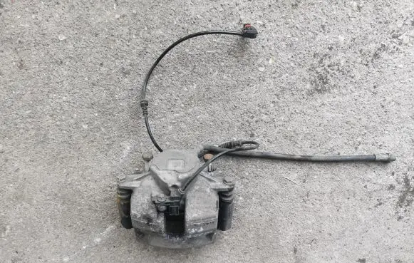Mercedes-Benz E C207 W207 Front brake caliper
