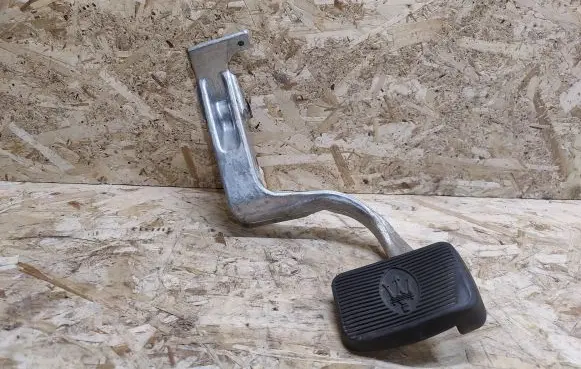 Maserati GranTurismo Brake pedal