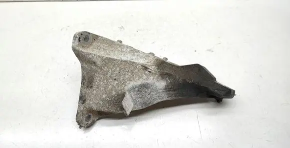 BMW 1 E81 E87 Engine mounting bracket 6764574