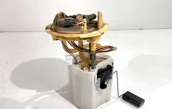Mercedes-Benz CLA C117 X117 W117 In-tank fuel pump A2464701494