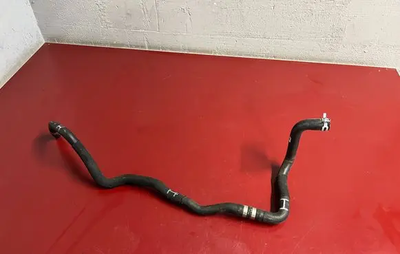 BMW X1 U11 Engine coolant pipe/hose 8832959 64218832959