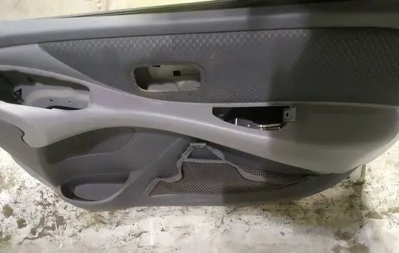 Nissan Almera Tino Front door card panel trim