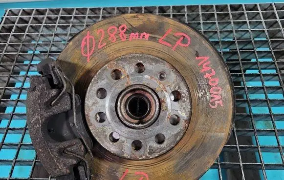 Seat Leon (1P) Front wheel hub spindle knuckle IMPRK1470015