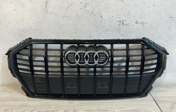 Audi Q3 F3 Front grill