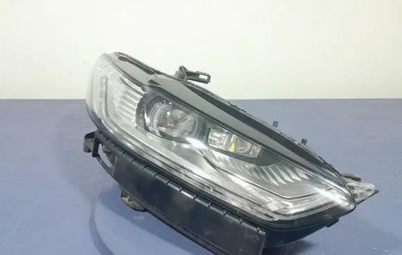 Ford Mondeo MK I Headlight/headlamp ES7313D154AE