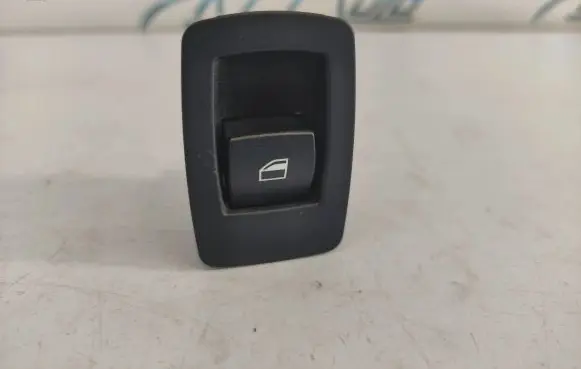 BMW 5 E60 E61 Electric window control switch 15939948