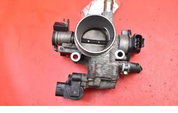 Toyota Corolla E120 E130 Throttle body valve 89452-02040