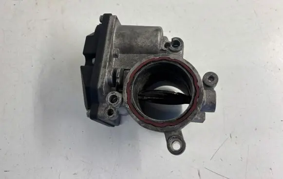 Volkswagen Tiguan Throttle valve 107017 9526