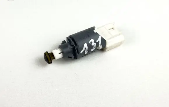 Renault Scenic II - Grand scenic II Brake pedal sensor switch 8200168238b