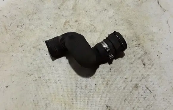 Mini Cooper Countryman R60 Engine coolant pipe/hose 9802103