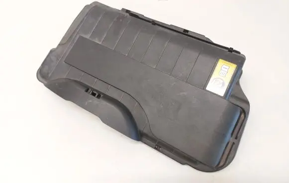 Mercedes-Benz CLA C117 X117 W117 Battery box tray cover/lid A2465411005