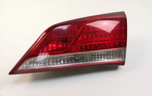 Hyundai i40 Tailgate rear/tail lights 924043Z300
